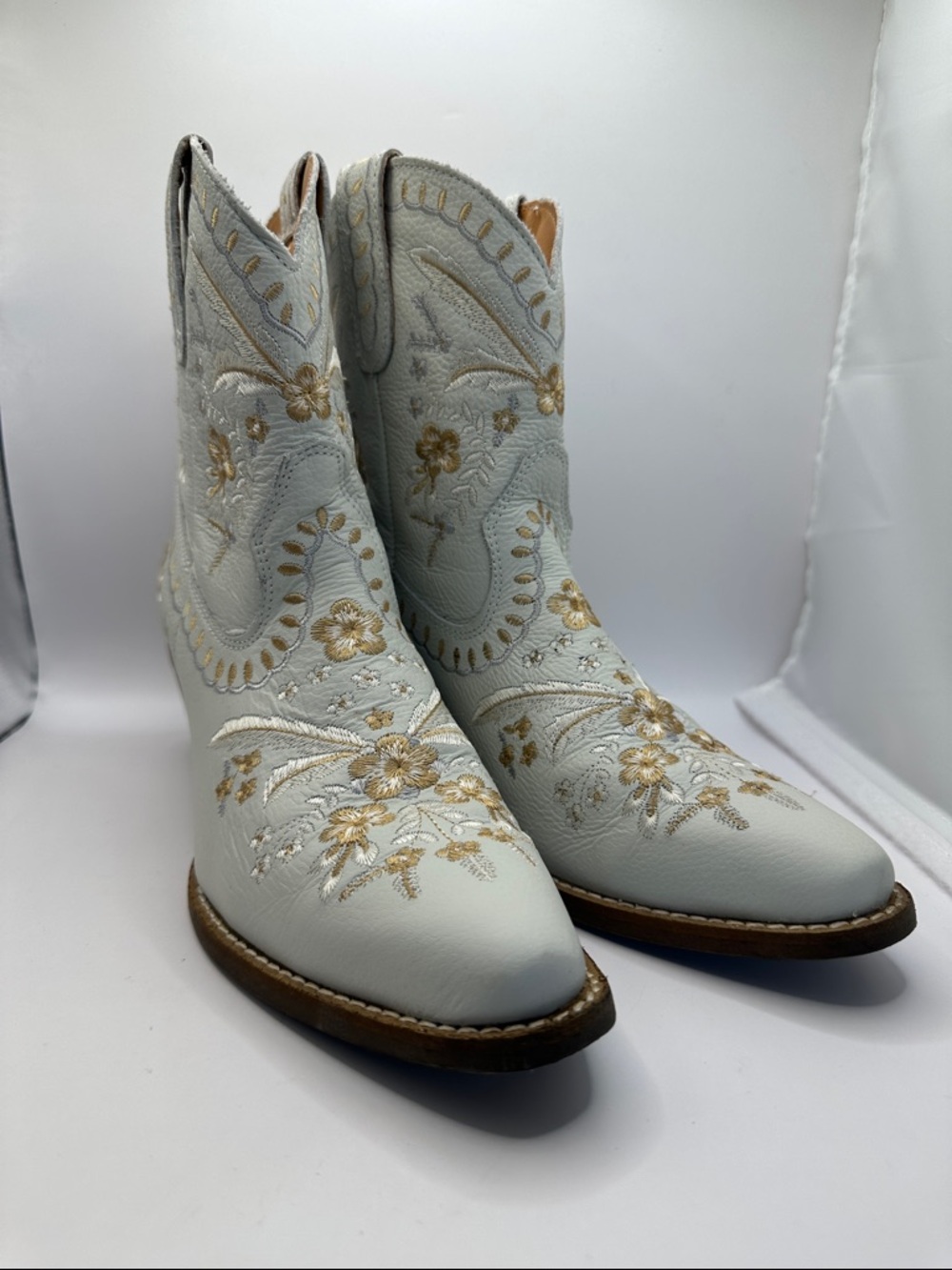 Dingo 1969 Primrose Leather Booties